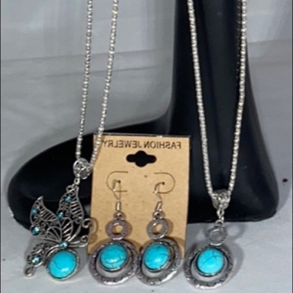 Jewelry set with semi precious stones